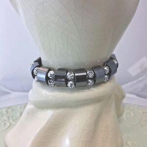 Black Diamond Of Alaska,Hematite With Silvertone Beads ,Streach, M/L